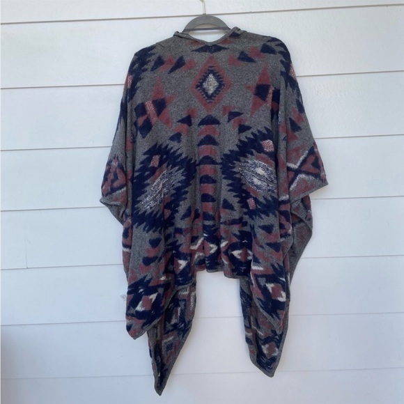 [sold] - Picture 2 of 4